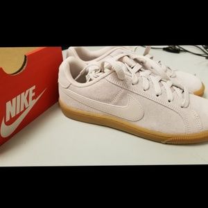 Womens Nike Court Royal